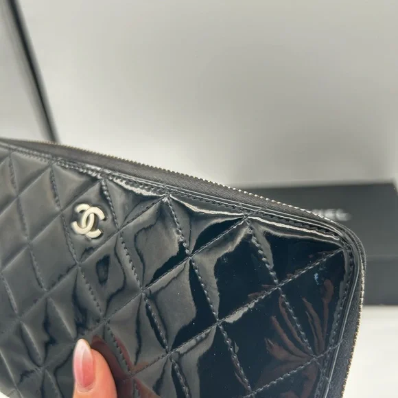 Chanel Patent Leather Black Quilted Organizer Wallet w/ COA - Picture 6 of 11